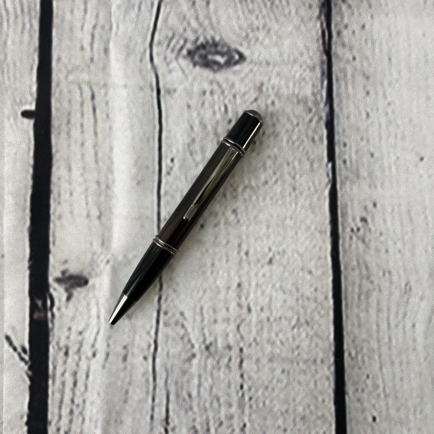 Gatsby Twist ballpoint pen with ebony wood, black and gun metal fittings