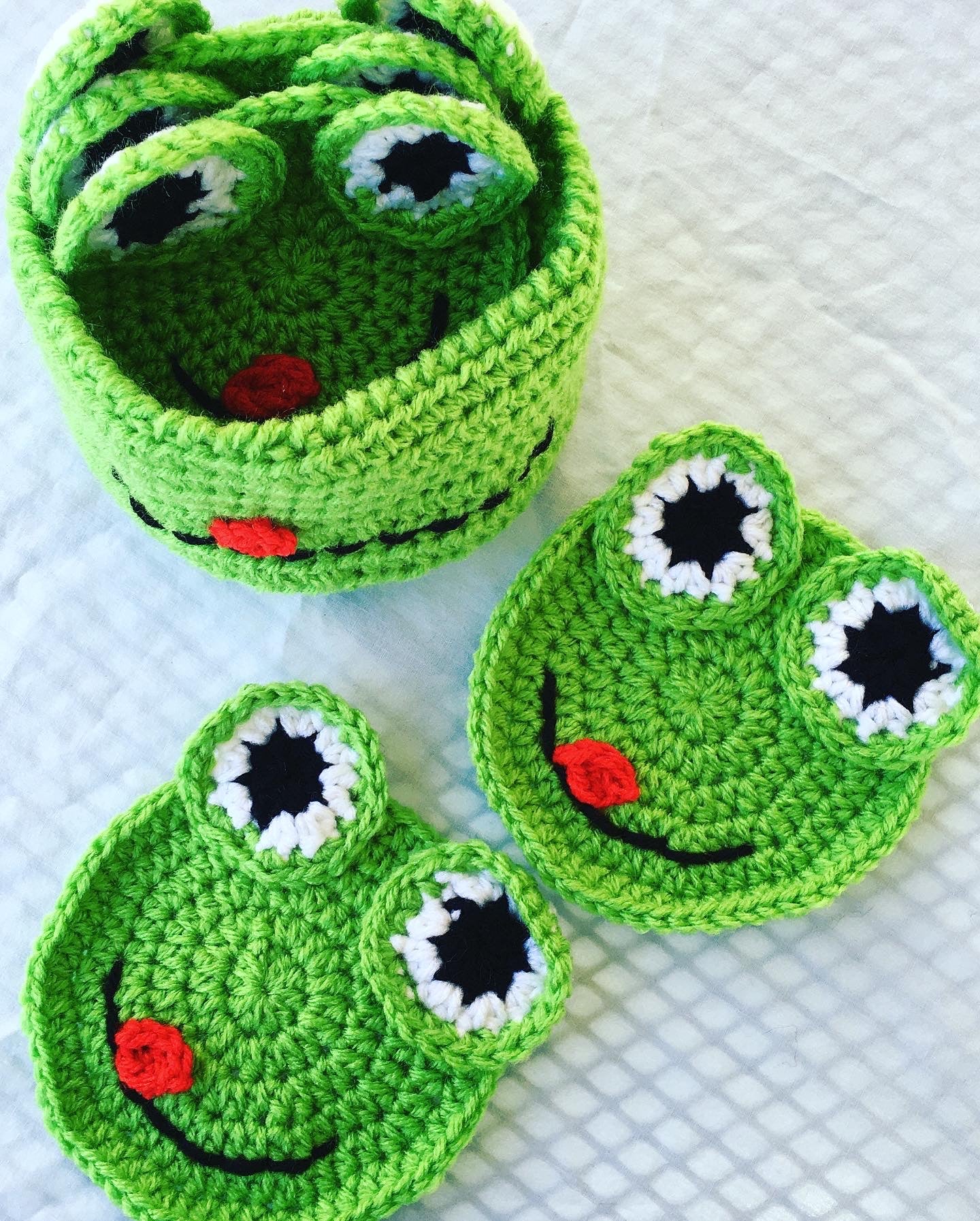 Frog Coaster Set Pattern