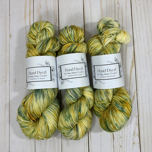 DK Weight Superwash Merino Wool - Dandelions in the Meadow
