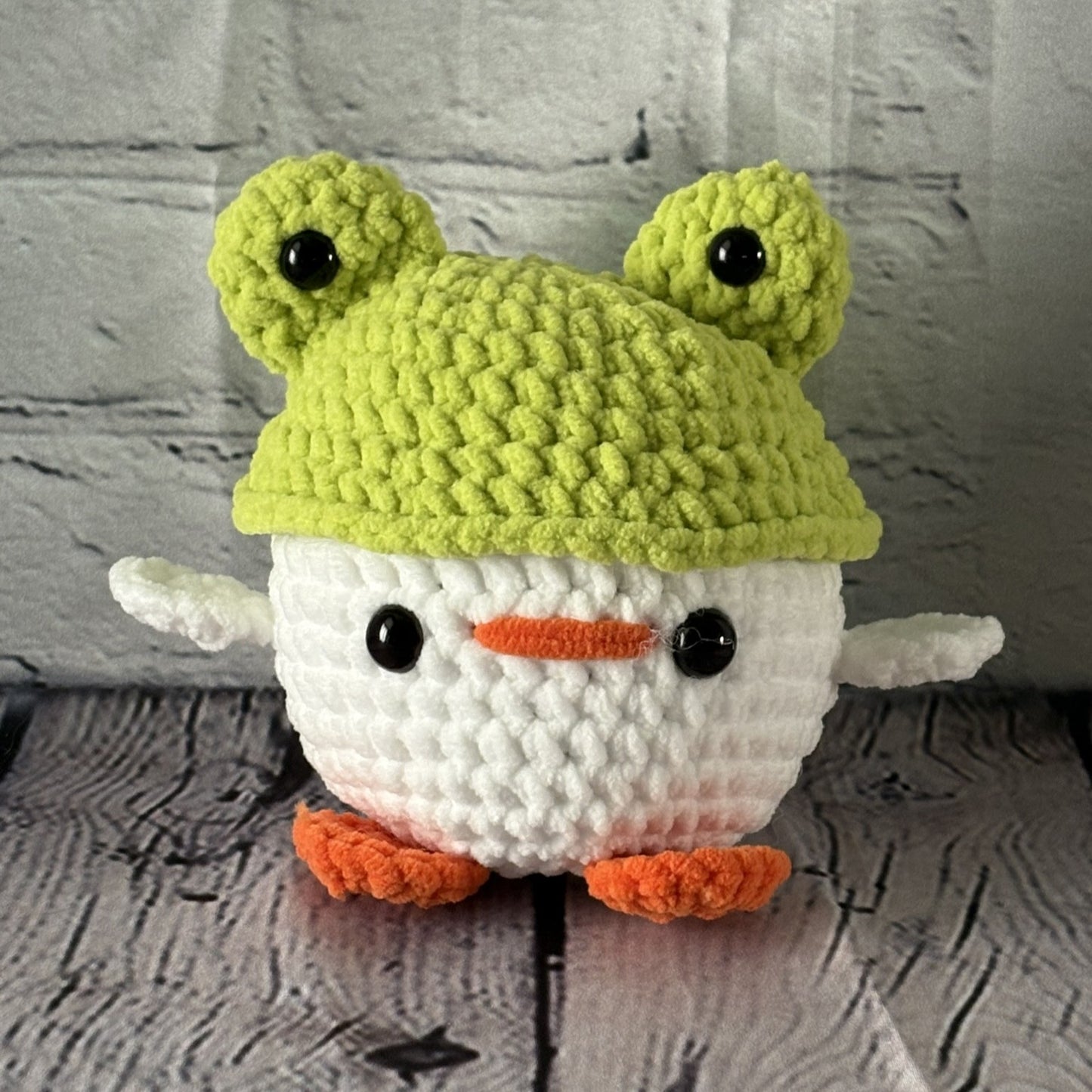 Low-Sew 3 in 1 Cute Chicks In Hats Crochet Pattern