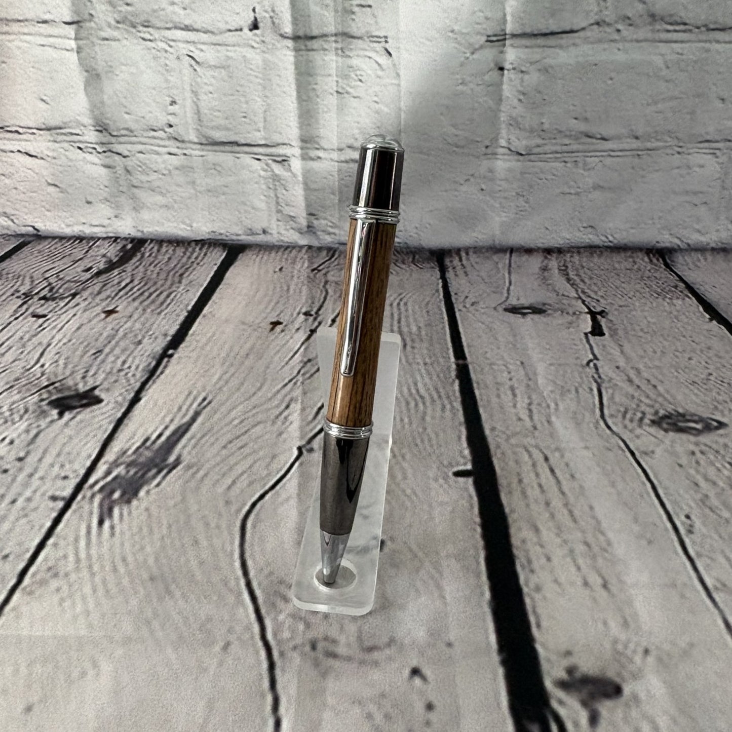 Gatsby Twist ballpoint pen with red oak, black and chrome fittings