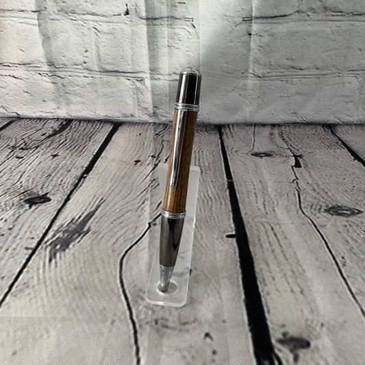 Gatsby Twist ballpoint pen with red oak, black and chrome fittings